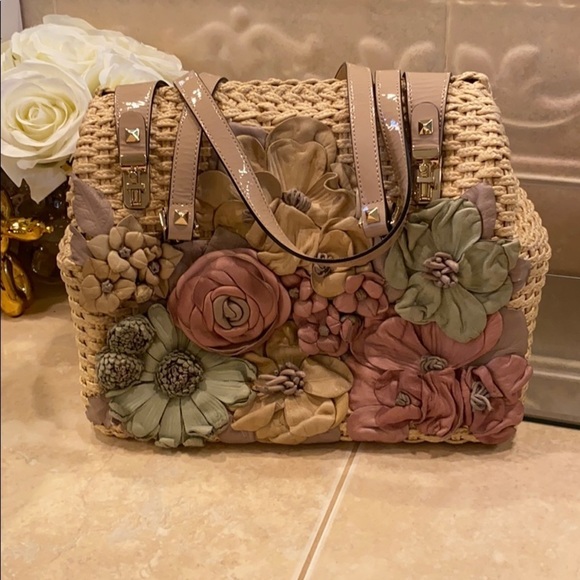 Valentino Hand crafted Leather Flower details on a Woven Top Handle Bag - Picture 1 of 7